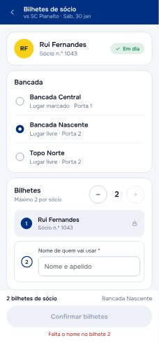 Levantamento de bilhetes de sócio no telemóvel: sócio em dia, escolha da bancada e nome no segundo bilhete.